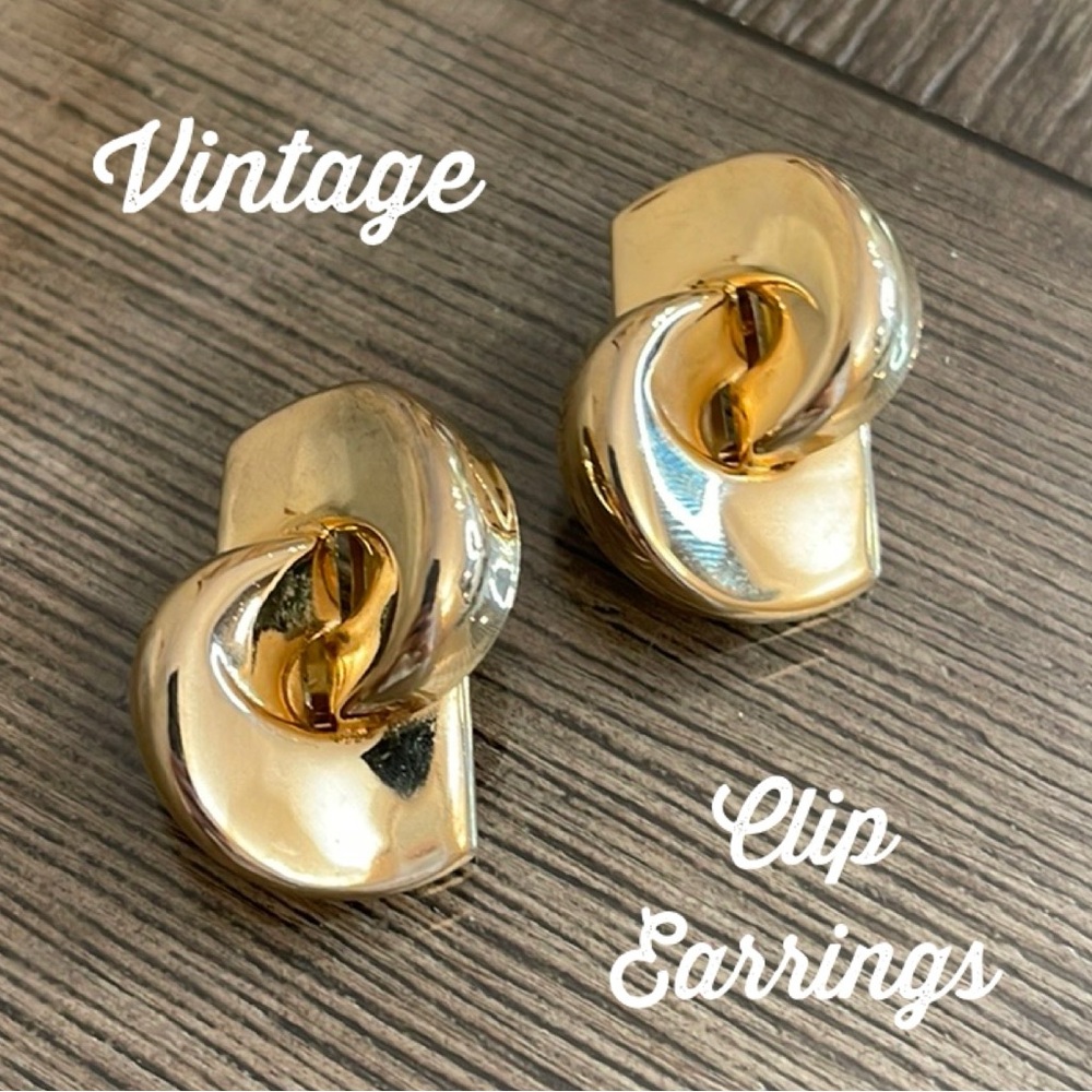 Vintage Bold Gold-tone Geometric Shaped Clip Earrings